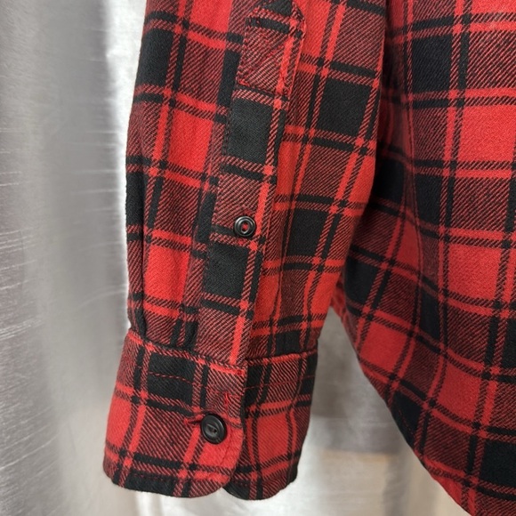 American Eagle Athletic Fit Red Plaid Flannel Long Sleeve Button Up Men’s XL - Picture 5 of 9